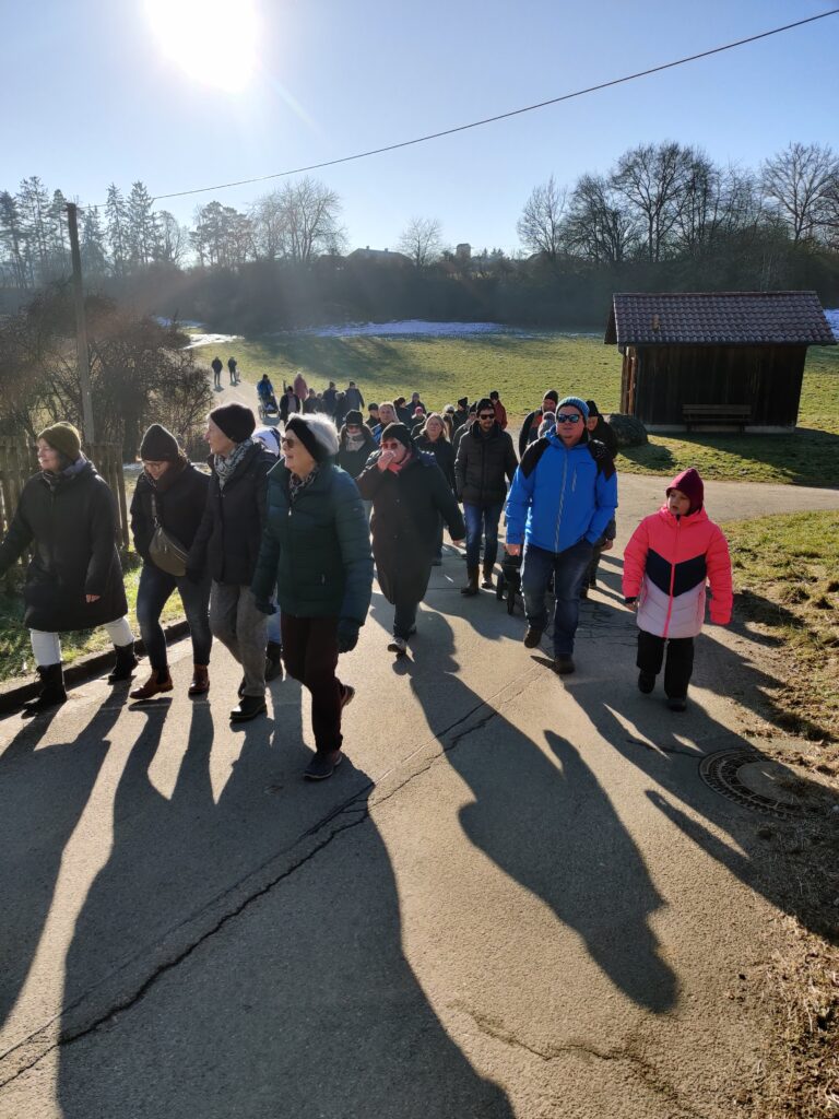 weiter Richtung Weidfeld